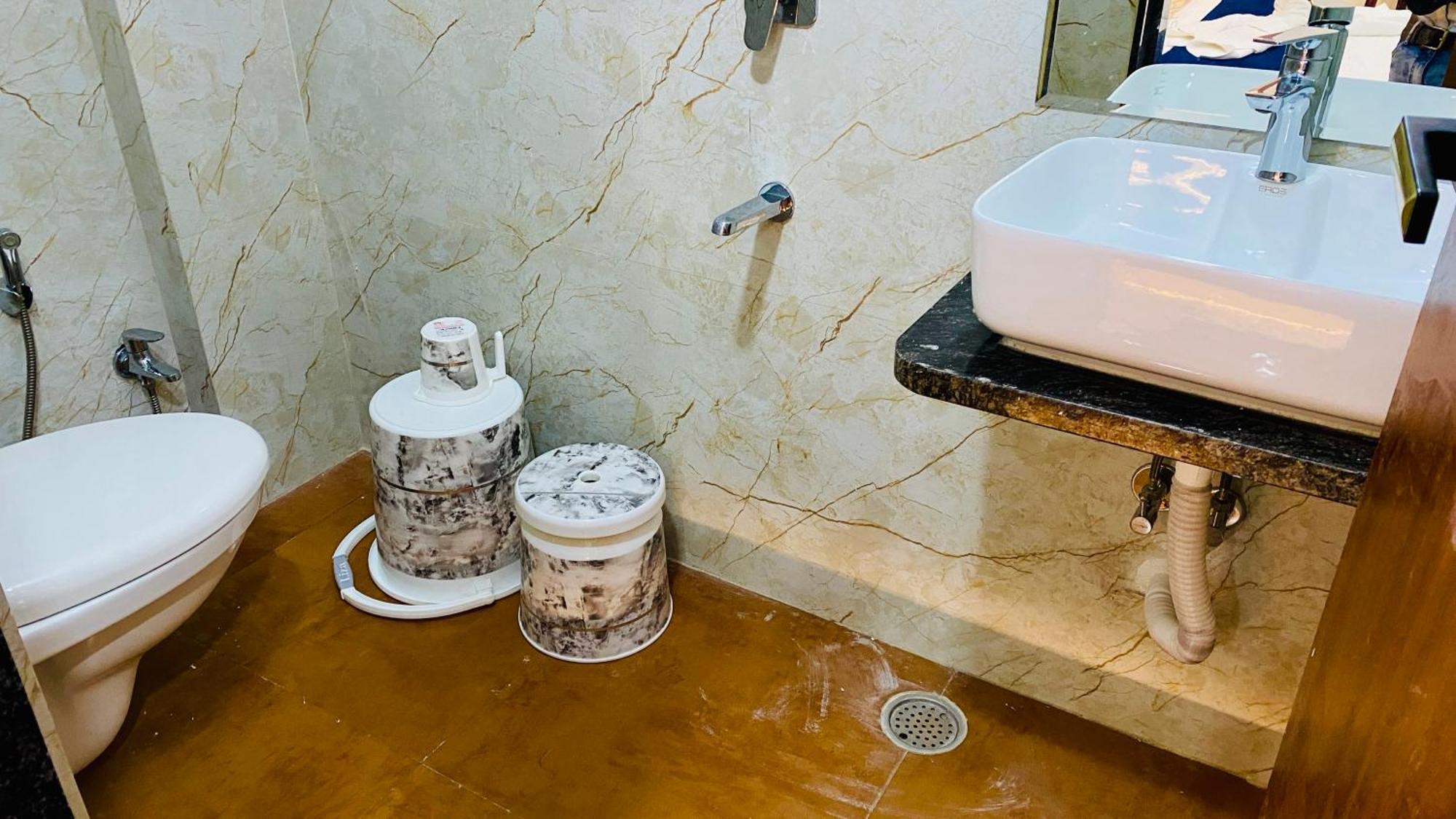 Hotel Aranyasutra Inaya, Indore Luaran gambar