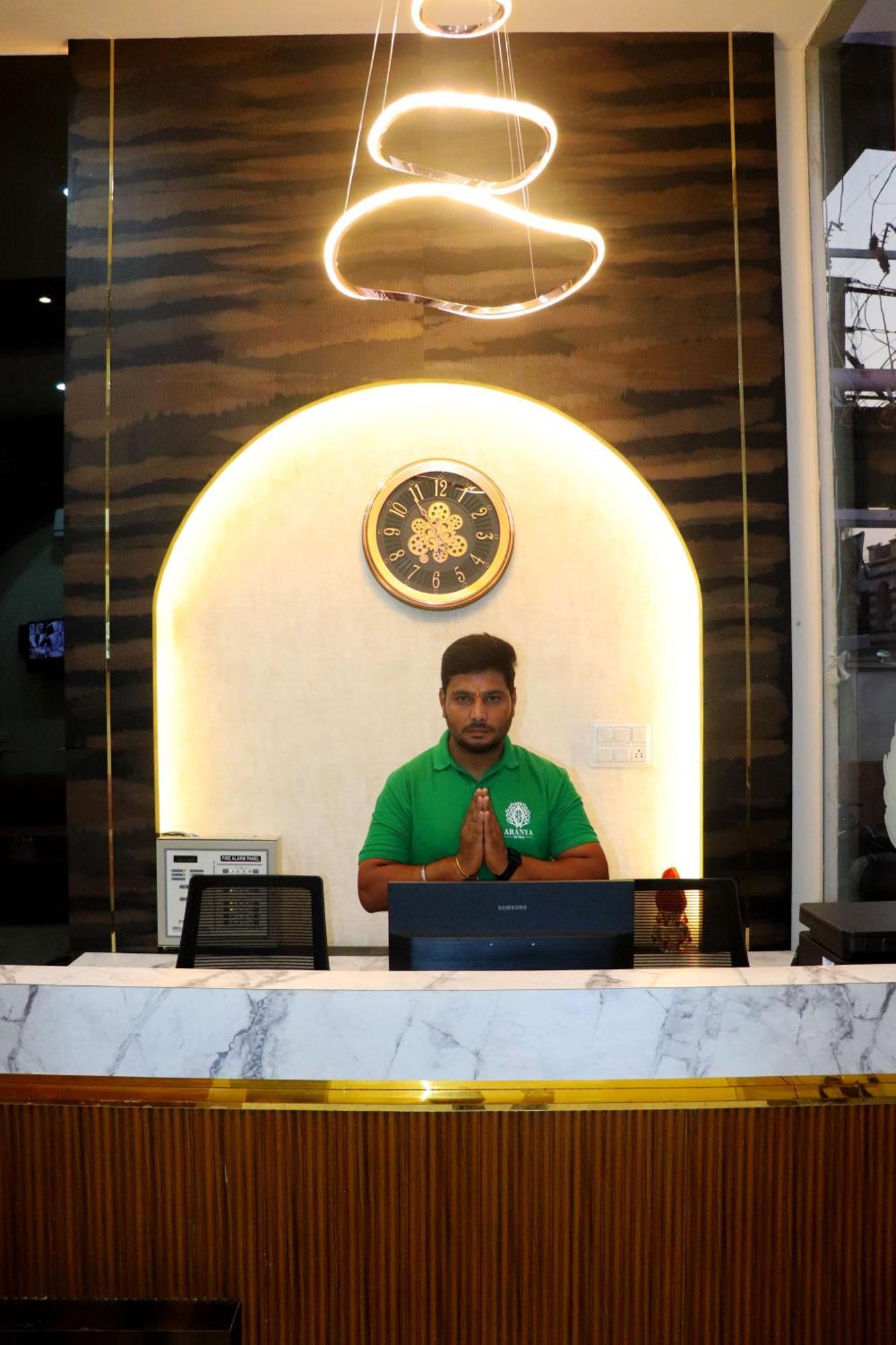 Hotel Aranyasutra Inaya, Indore Luaran gambar