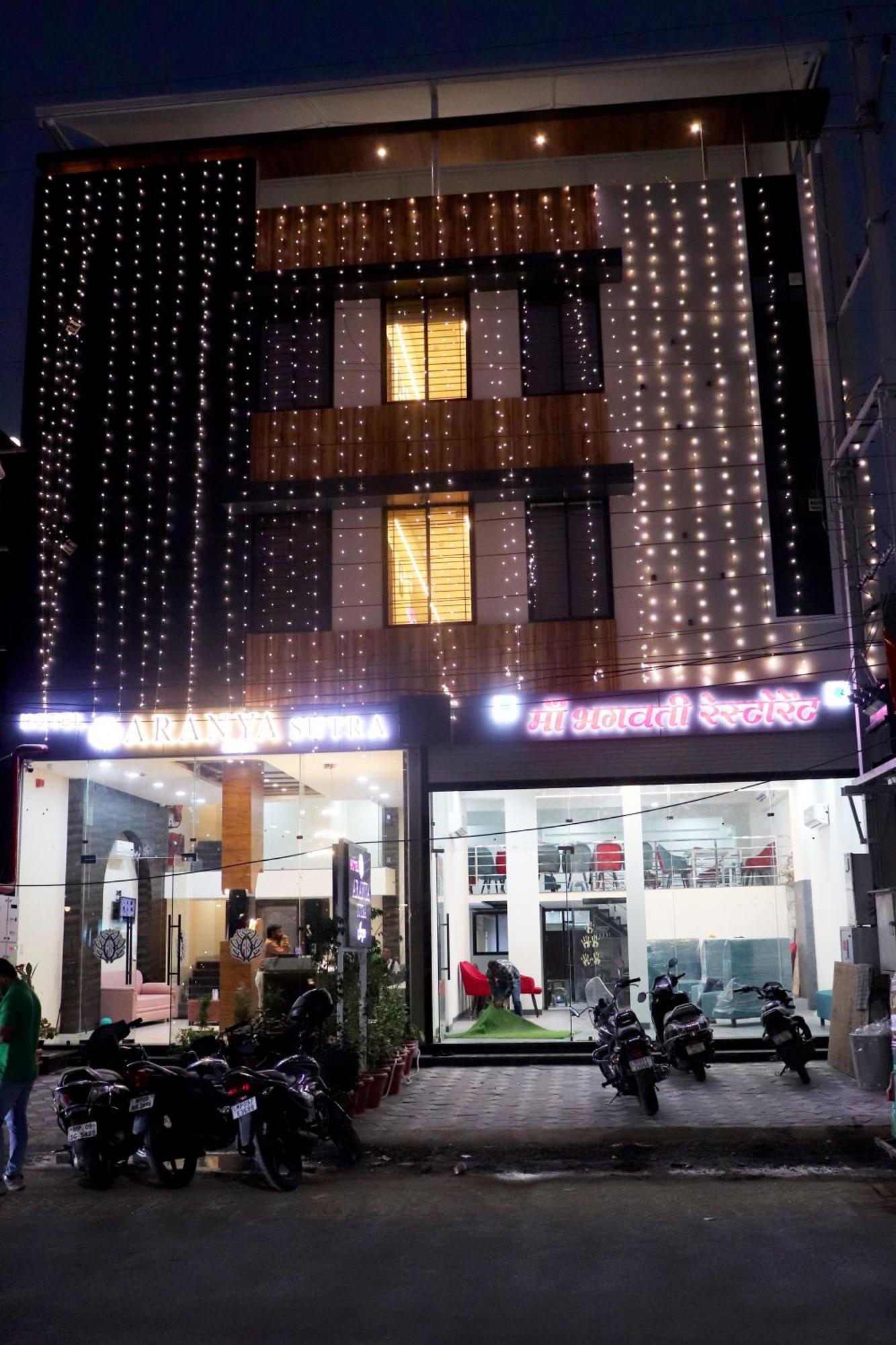 Hotel Aranyasutra Inaya, Indore Luaran gambar
